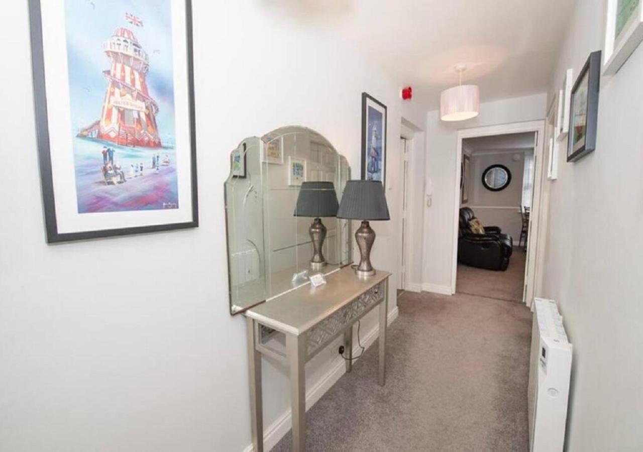 Pelican-Stylish 2-Bed Apartment Close To Beach & Town Scarborough Exteriör bild