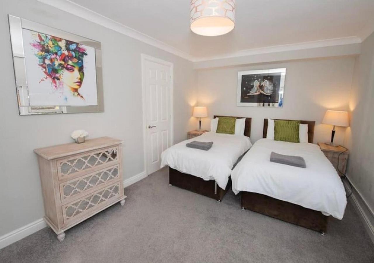 Pelican-Stylish 2-Bed Apartment Close To Beach & Town Scarborough Exteriör bild