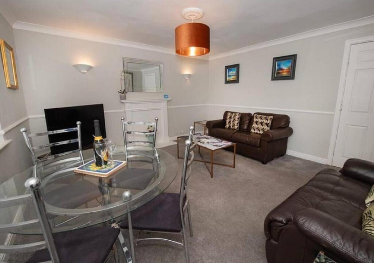 Pelican-Stylish 2-Bed Apartment Close To Beach & Town Scarborough Exteriör bild