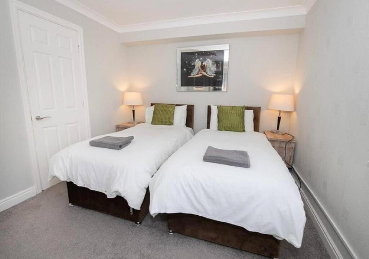 Pelican-Stylish 2-Bed Apartment Close To Beach & Town Scarborough Exteriör bild